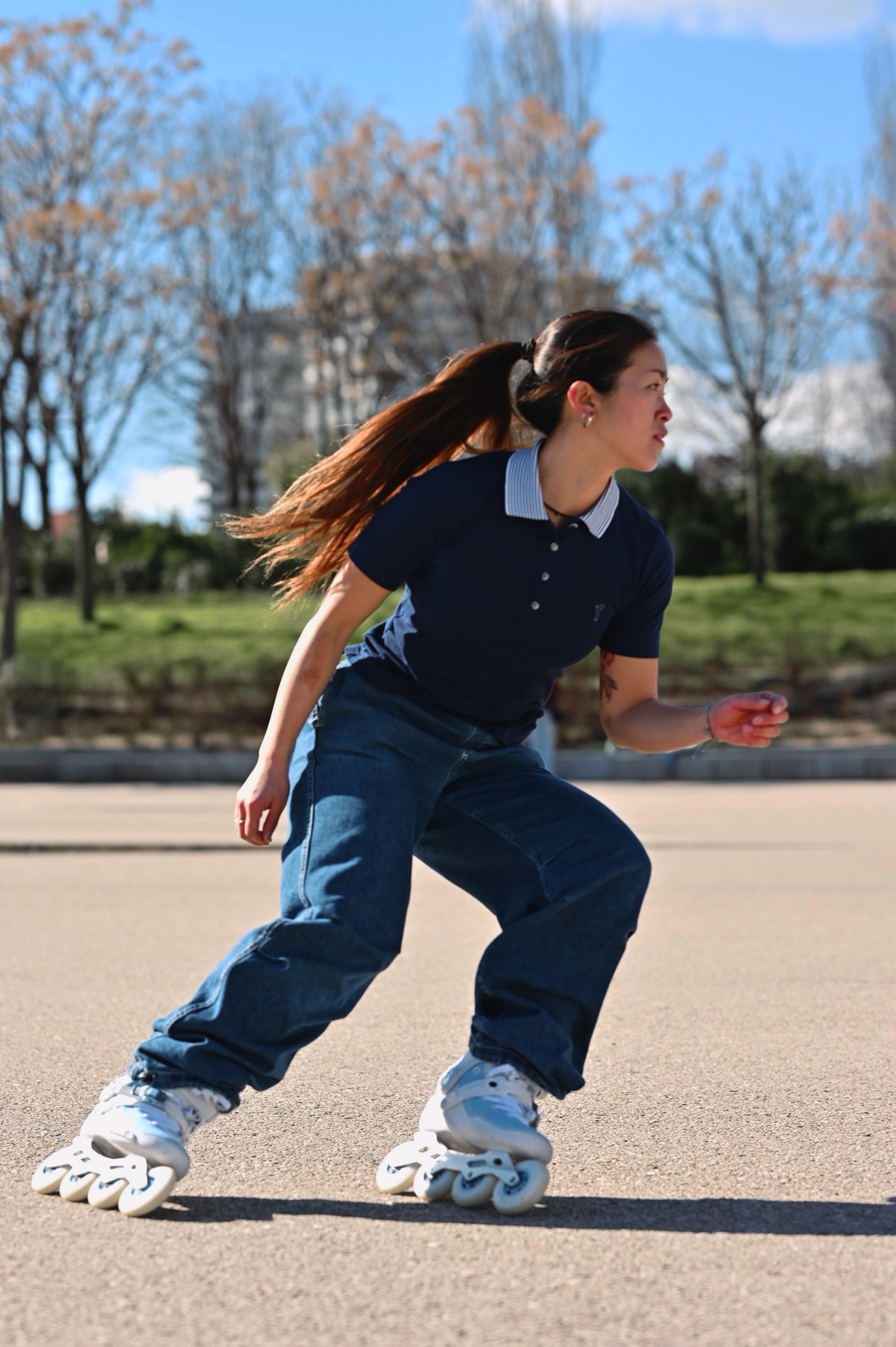 Detail inline brusle – správné dotažení a pevné usazení nohy pro stabilitu